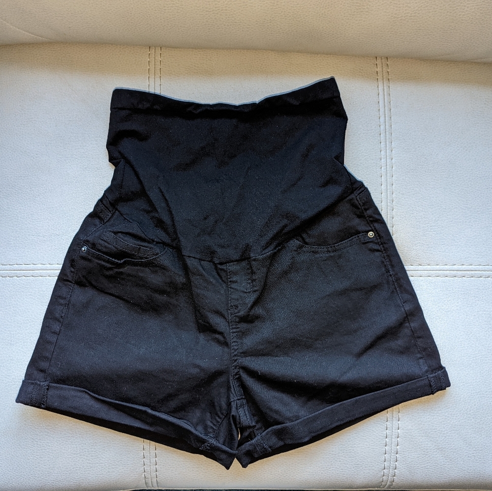 NWT Black Maternity jean shorts